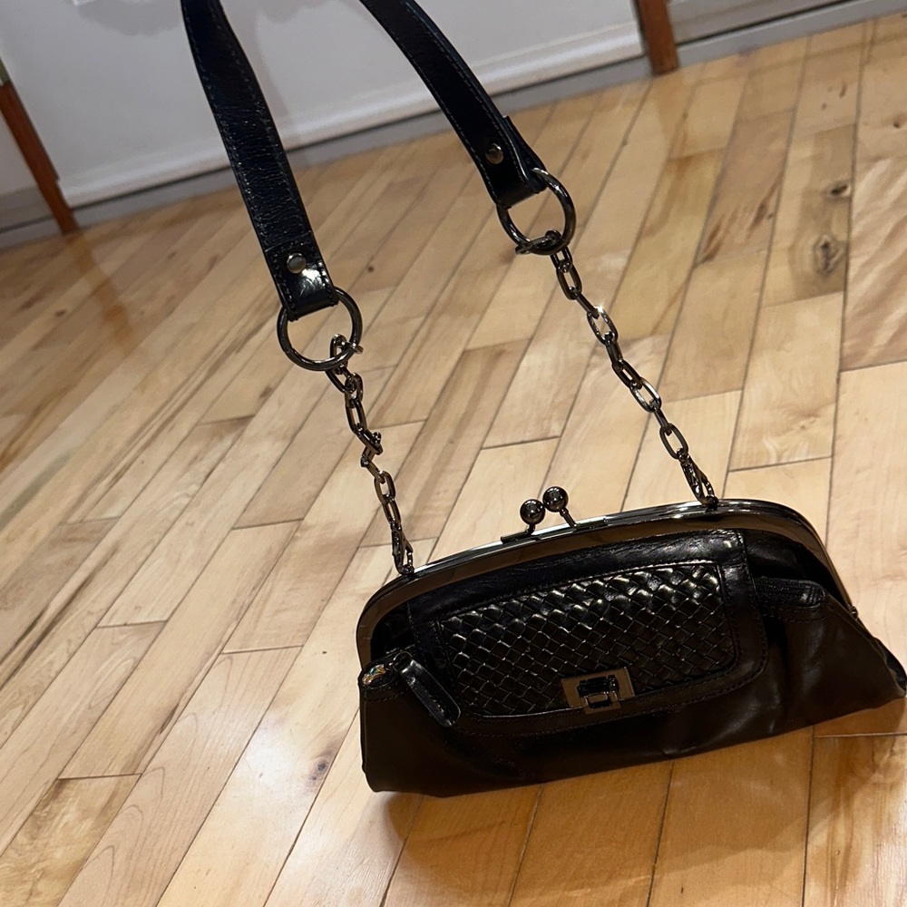 Perlina Elegant Black Faux Leather Chain Strap Bag
